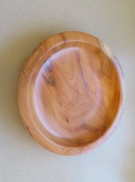 Yew dish by Geoff Christie